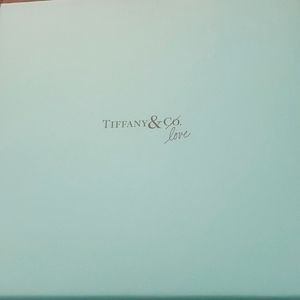 Tiffany love for her Womens Perfume set